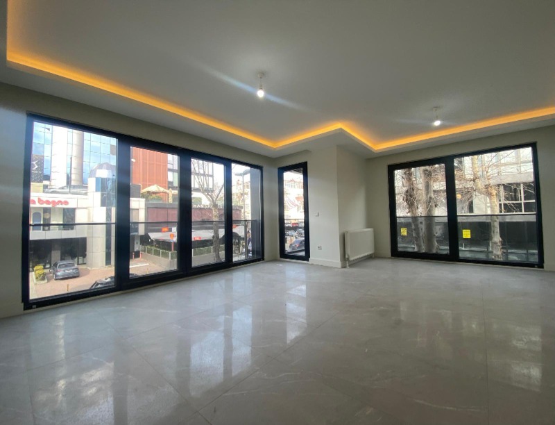 NİSPETİYE 23'DE 1.KAT SATILIK 3+1 KÖŞE DAİRE OTURUM BAŞLADI