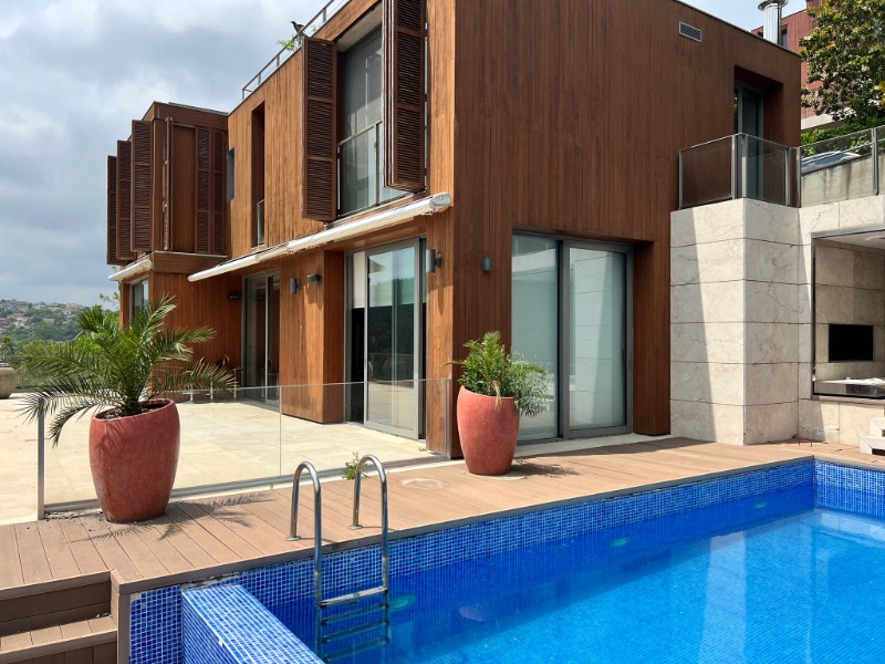 REMAX7TEPE'DEN ÇUBUKLU VADİ'DE KİRALIK D TİPİ VİLLA