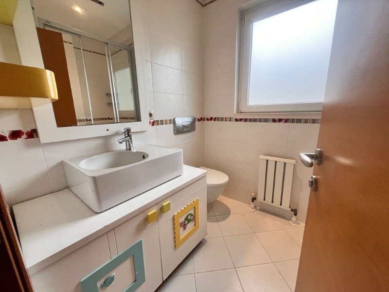 REMAX7TEPE'DEN ORMAN MANZARASIYLA GÜNE BAŞLAYACAĞINIZ VİLLA