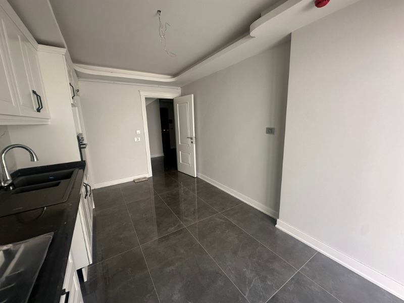 ÇETIN EMEÇ'TE SATILIK TRIPLEKS 4+1 BAHÇELİ VE TERASLI DAİRE.