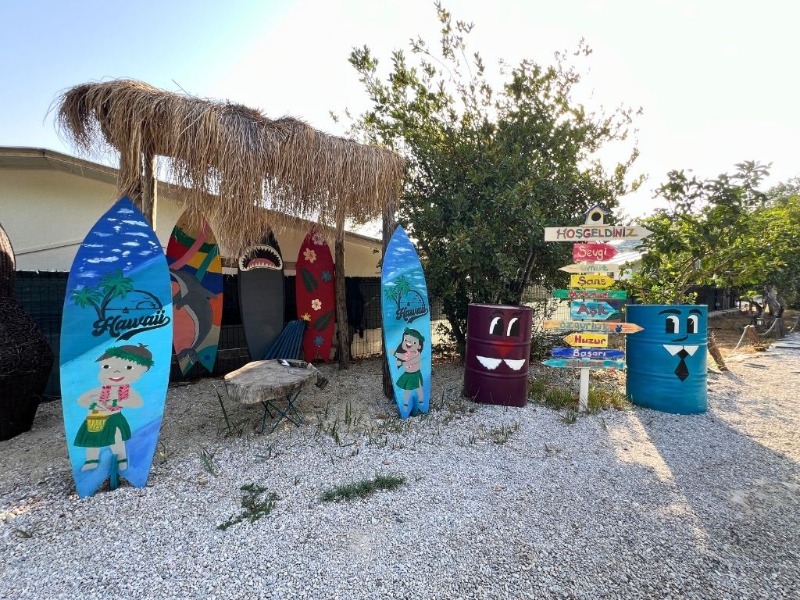 GÜMÜŞLÜK KÖY İÇİNDE DEVREN SATILIK CAMPİNG TESİSİ