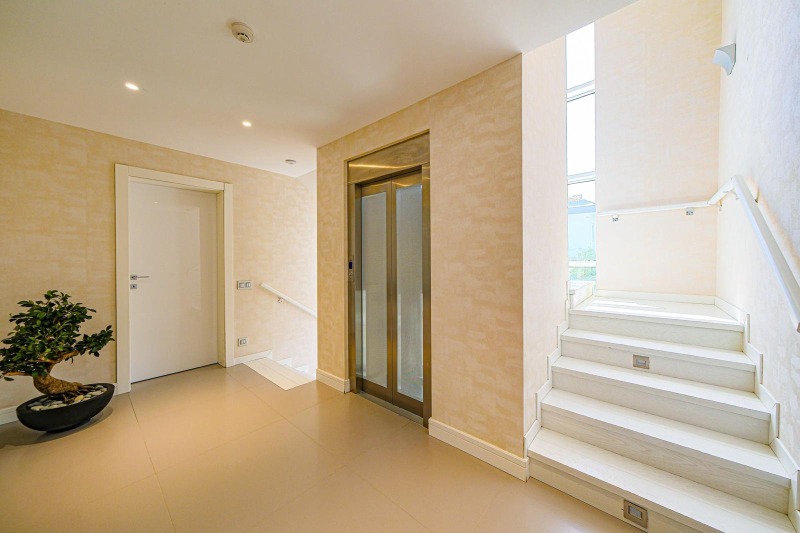 ACARKENT REMAX/7TEPE'DEN YÜKSEK TAVANLI SATILIK A TİPİ VİLLA