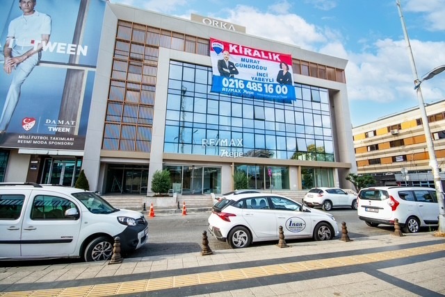 E-5 CEPHELİ KOMPLE KİRALIK 4.000 M2 TİCARİ BİNA