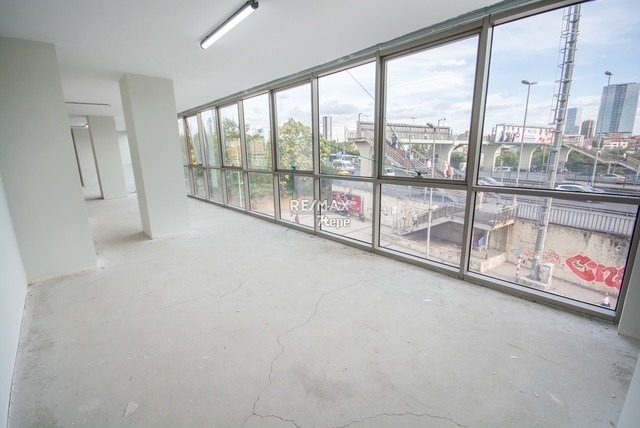 E-5 CEPHELİ KOMPLE KİRALIK 4.000 M2 TİCARİ BİNA