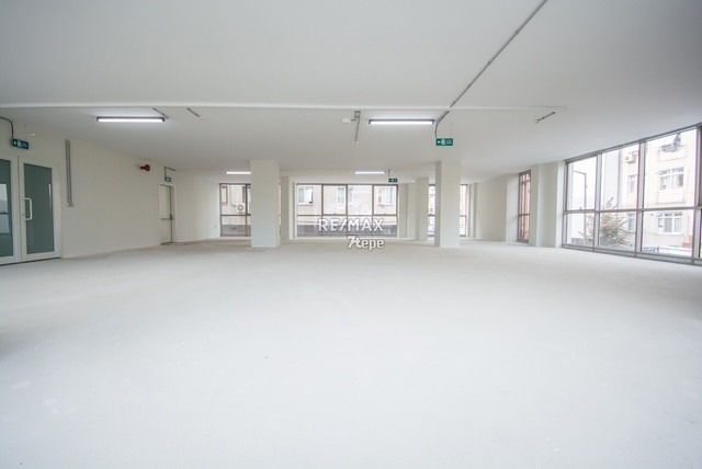 E-5 CEPHELİ KOMPLE KİRALIK 4.000 M2 TİCARİ BİNA