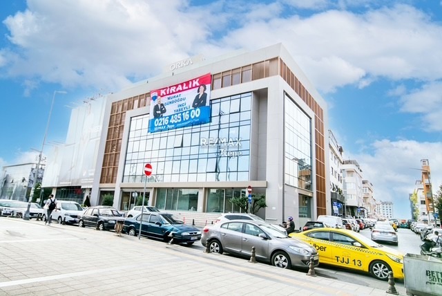 E-5 CEPHELİ KOMPLE KİRALIK 4.000 M2 TİCARİ BİNA