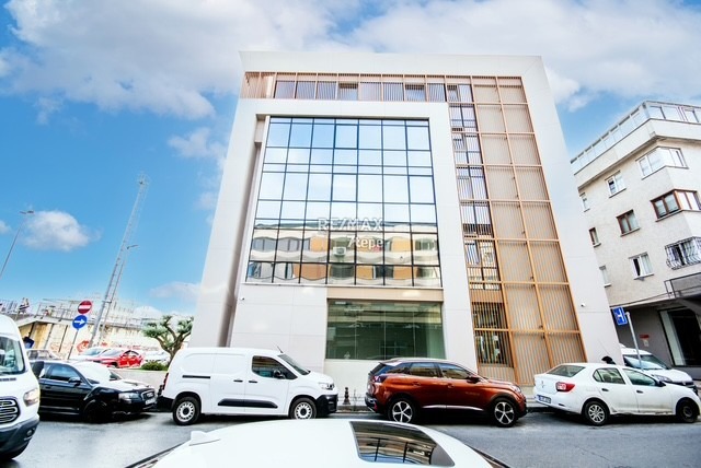 E-5 CEPHELİ KOMPLE KİRALIK 4.000 M2 TİCARİ BİNA
