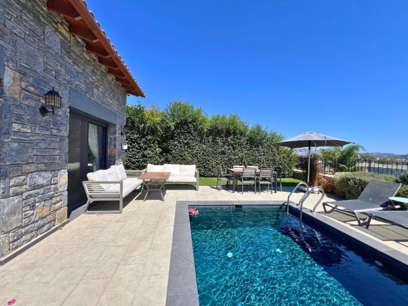 YALIKAVAK MARİNAYA YÜRÜME MESAFESİNDE TEK KAT MÜSTAKİL TAŞ VİLLA