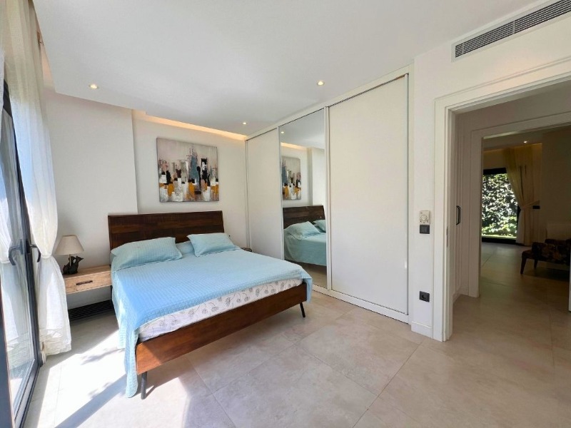 YALIKAVAK MARİNAYA YÜRÜME MESAFESİNDE TEK KAT MÜSTAKİL TAŞ VİLLA