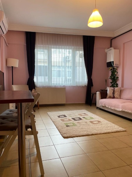 YEŞİLKÖY DE KİRALIK EŞYALI 1+1 DAİRE