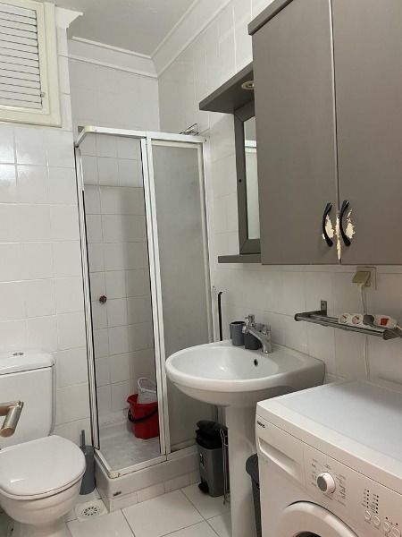 YEŞİLKÖY DE KİRALIK EŞYALI 1+1 DAİRE