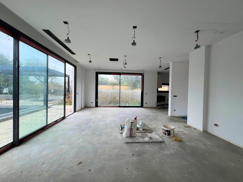 YALIKAVAK MERKEZ 600 M2 ARSA PAYLI MÜSTAKİL HAVUZLU 6+1 VİLLA