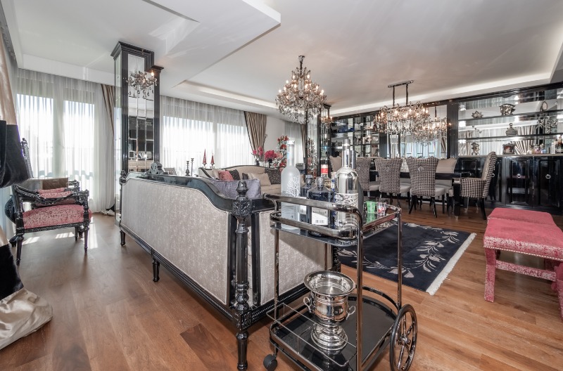 YEŞİLKÖY'DE DENİZ MANZARALI SATILIK DUBLEKS DAİRE