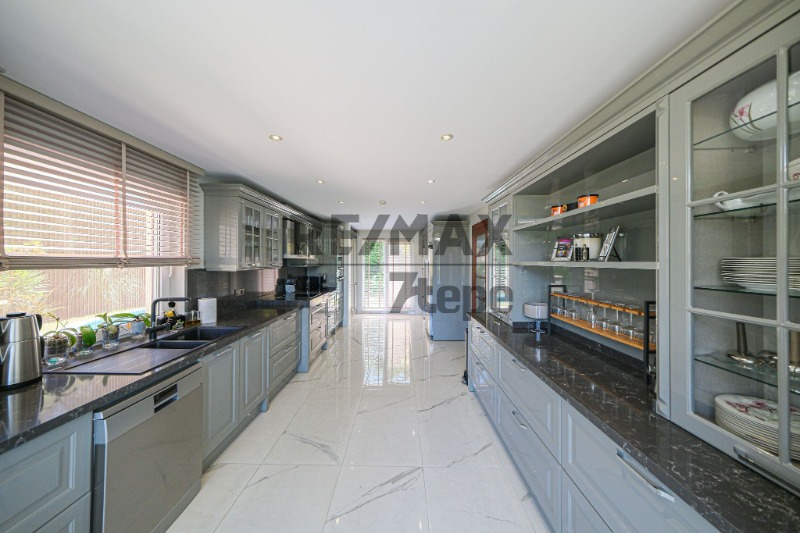 ACARKENT'İN EN EŞSİZ ÇATI TRİPLEKSİ SATILIK 