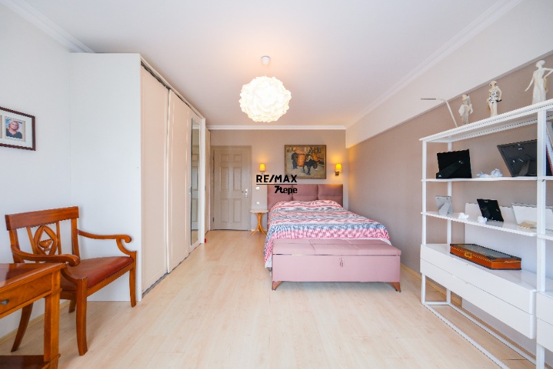 TEK YETKİLİ REMAX7TEPE'DEN KÖŞE KONUMLU SATILIK C TİPİ VİLLA