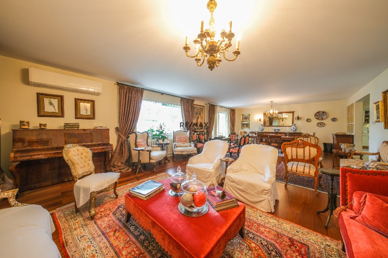 REMAX7TEPE'DEN ACARKENT'TE BAHÇE KULLANIMLI ÇATI TRİPLEKS VİLLA