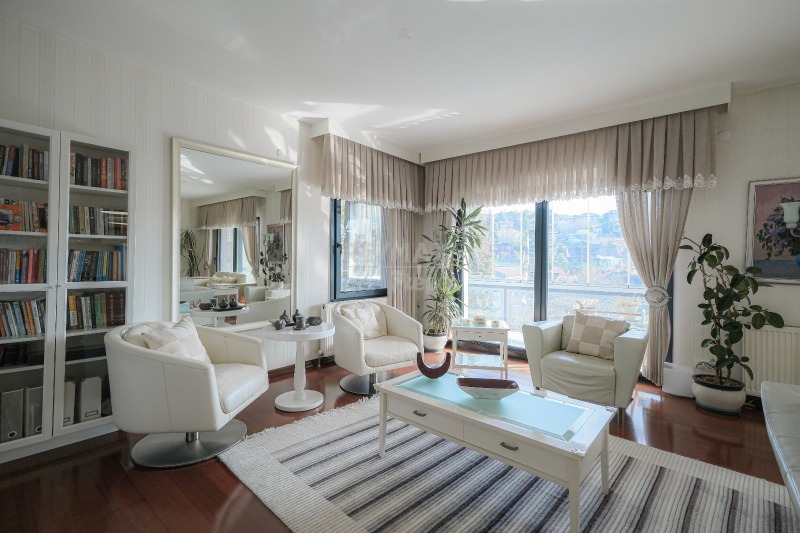 TEK YETKİLİ REMAX7TEPE 'DEN ACARKENT 'TE SATILIK VİLLA