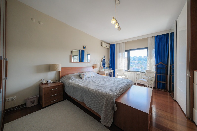 TEK YETKİLİ REMAX7TEPE 'DEN ACARKENT 'TE SATILIK VİLLA