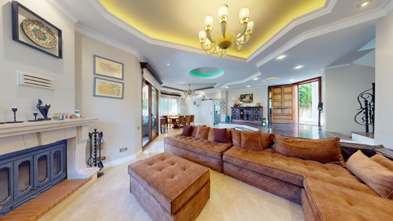 PAŞALIMANI PAŞA KONAKLARI'NDA SATILIK 5+1 VILLA.