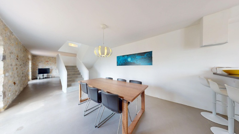 ÇEŞME OVACIK'TA 6.528 M2 İÇERİSİNDE 7+3 ÖZEL VİLLA.