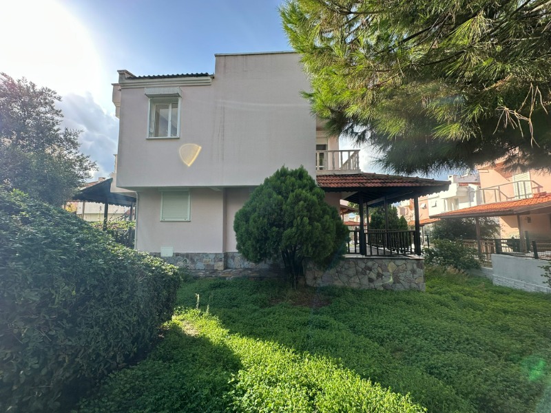 ÇEŞME ALTINKUM'DA SATILIK 3+1 VILLA.