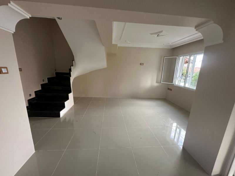 ÇEŞME ALTINKUM'DA SATILIK 3+1 VILLA.