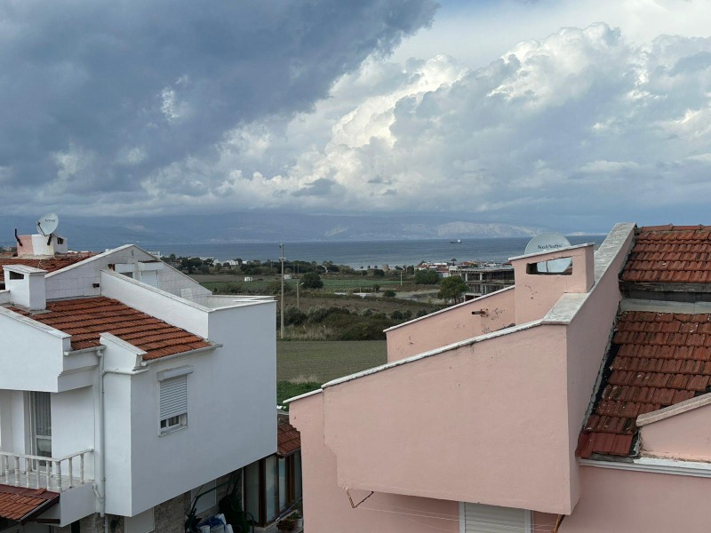 ÇEŞME ALTINKUM'DA SATILIK 3+1 VILLA.