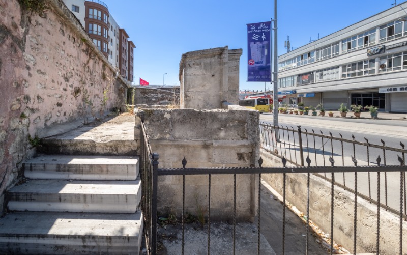 TOPÇULARIN JENERİK BİNASI 2. DERECE TARİHİ ESER,KARAGÖZ EVİ SATILIK