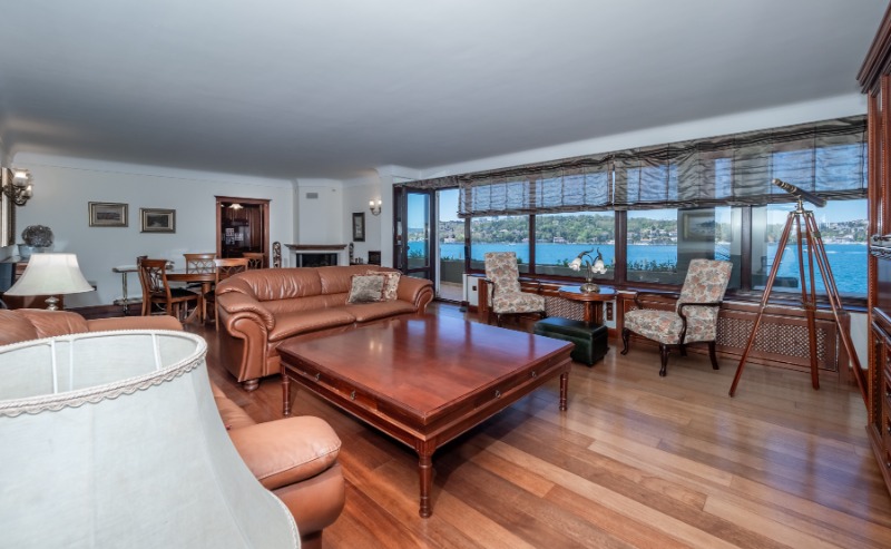 KANLICADA PANAROMİK BOĞAZ MANZARALI SATILIK YALI DAİRESİ