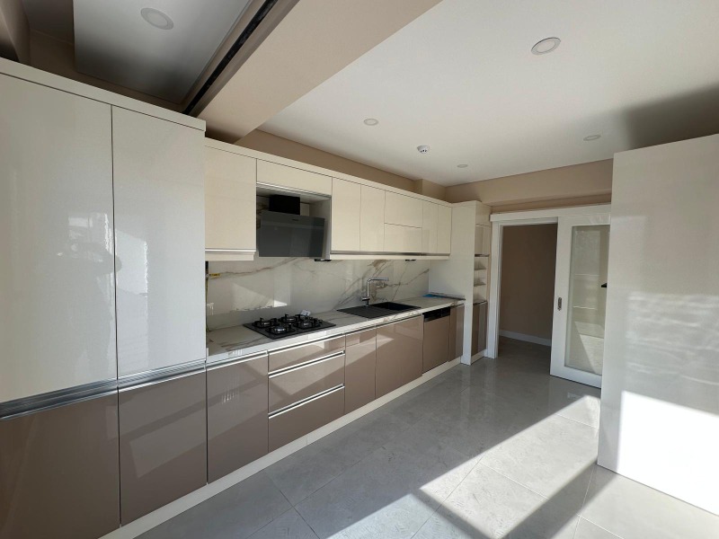 BAHÇELIEVLER DE CADDE ÜSTÜN' DE SATILIK 3+1 DAIRE