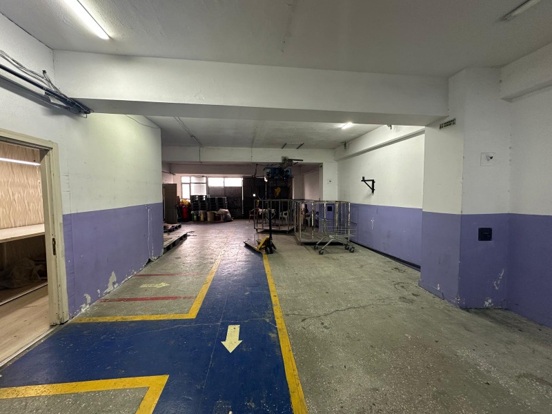 GÜNGÖREN'DE 850M2 KIRALIK IŞ YERİ