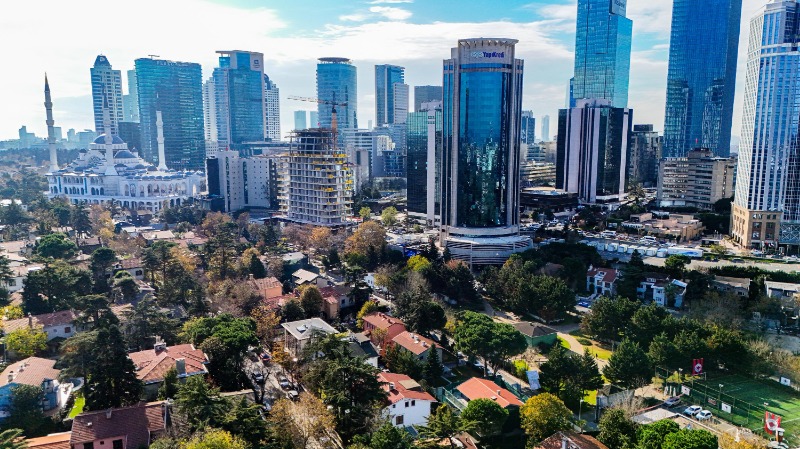 LEVENT KARANFİL SOKAKTA EŞSİZ KONUMDA 650 m² LÜKS MÜSTAKİL VİLLA