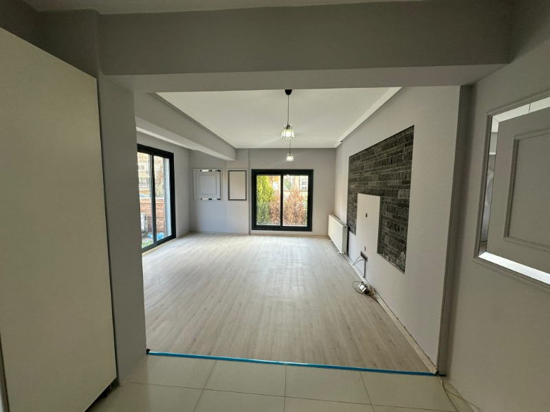  ALI FUAT CEBESOY'DA SATILIK 3+2 BAHÇELI DUBLEKS DAIRE.