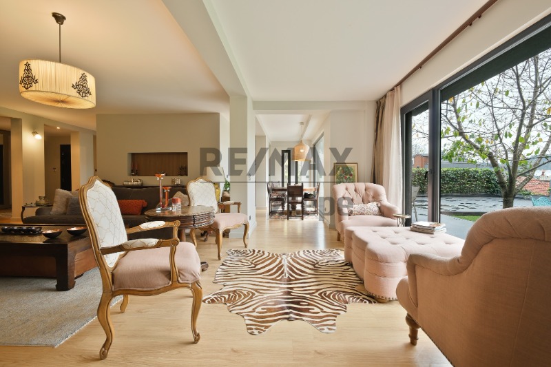 ACARKENT'TE ÖNÜ TAMAMEN AÇIK , HAVUZLU BAHÇE DUBLEKSİ