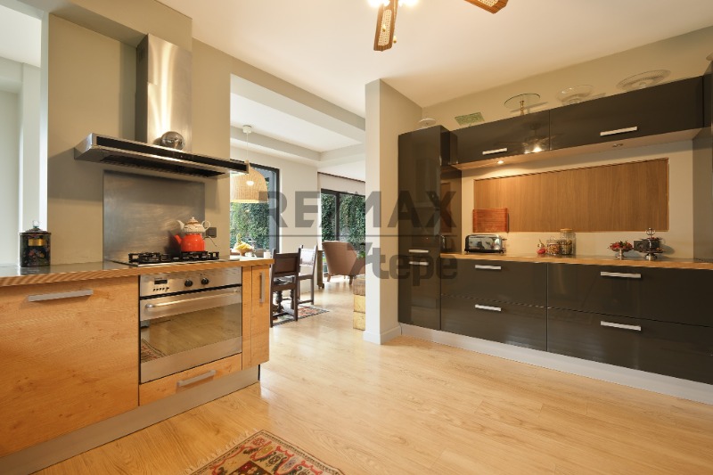 ACARKENT'TE ÖNÜ TAMAMEN AÇIK , HAVUZLU BAHÇE DUBLEKSİ