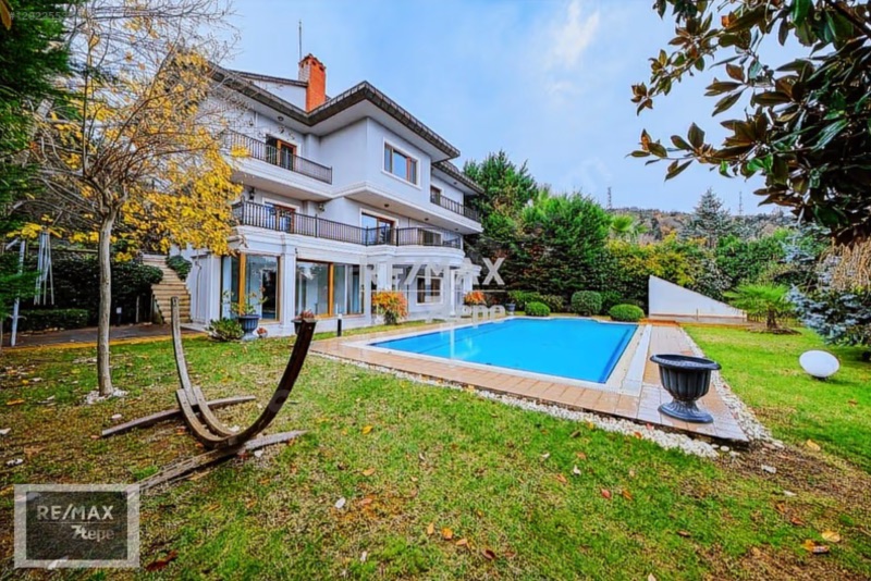 ACARKENTTE 2000 SONRASI İNŞA EDİLMİŞ, DOĞUŞTAN REVİZYON VİLLA