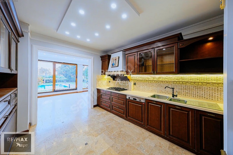 ACARKENTTE 2000 SONRASI İNŞA EDİLMİŞ, DOĞUŞTAN REVİZYON VİLLA