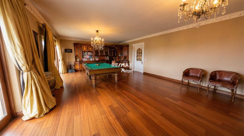 ACARKENT'TE SEÇKİN KONUMLU KİRALIK LÜKS VİLLA