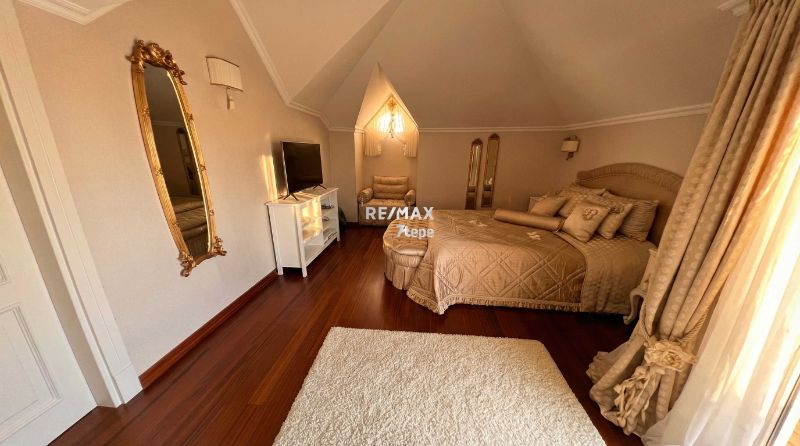 ACARKENT'TE SEÇKİN KONUMLU KİRALIK LÜKS VİLLA