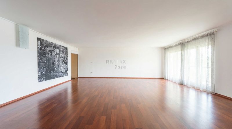 ACARKENT'TE SEÇKİN KONUMLU KİRALIK LÜKS VİLLA