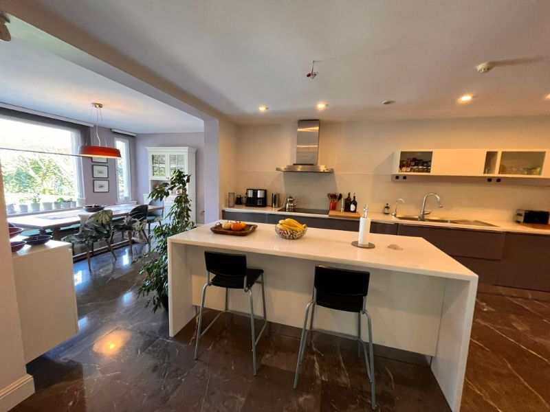 ACARKENT'TE SATILIK MODERN , KOMPAKT VİLLA 