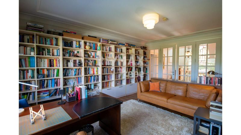 ACARKENT'TE SATILIK MODERN , KOMPAKT VİLLA 