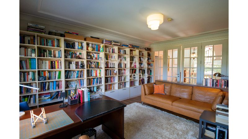 ACARKENT'TE SATILIK MODERN , KOMPAKT VİLLA 