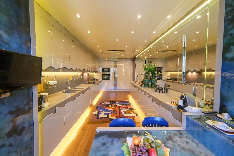 TEK YETKİLİ ACARVADİ EVLERİNDE 