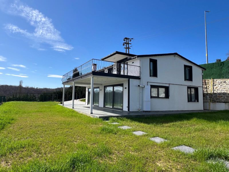 BEYKOZ MAHMUT ŞEVKET PAŞA İMARLI ARSA ÜZERİNDE 2 ÖZEL MÜLK