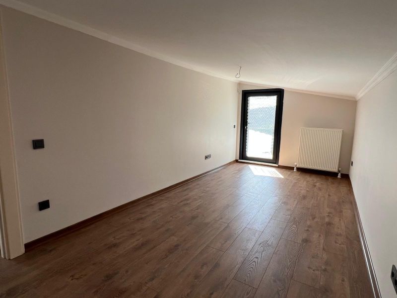 BEYKOZ MAHMUT ŞEVKET PAŞA İMARLI ARSA ÜZERİNDE 2 ÖZEL MÜLK