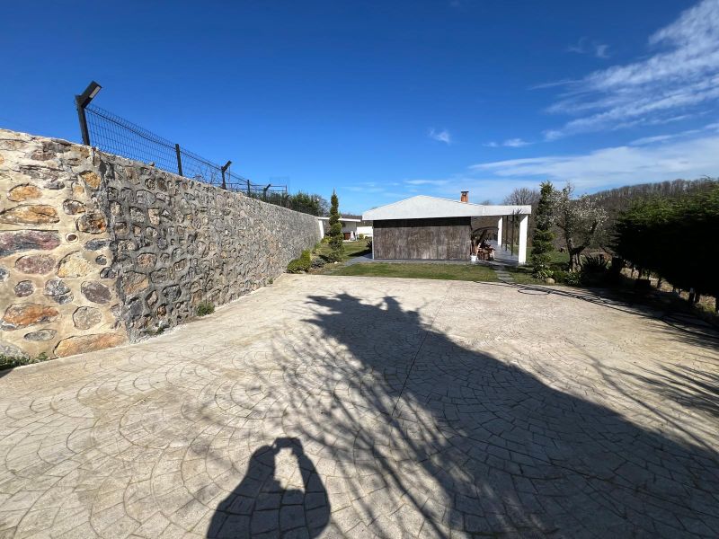 BEYKOZ MAHMUT ŞEVKET PAŞA İMARLI ARSA ÜZERİNDE 2 ÖZEL MÜLK