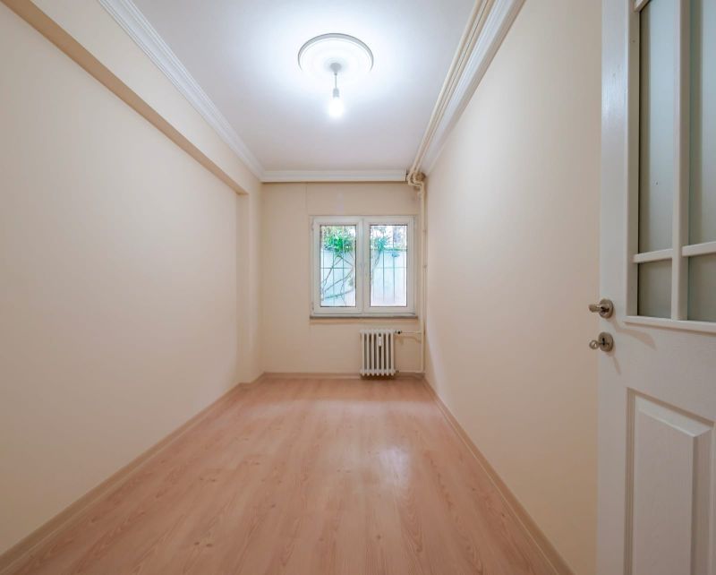 YEŞİLKÖYDE'DE DENIZ VE HAVUZ MANZARALI   KİRALIK  4+1  DAİRE