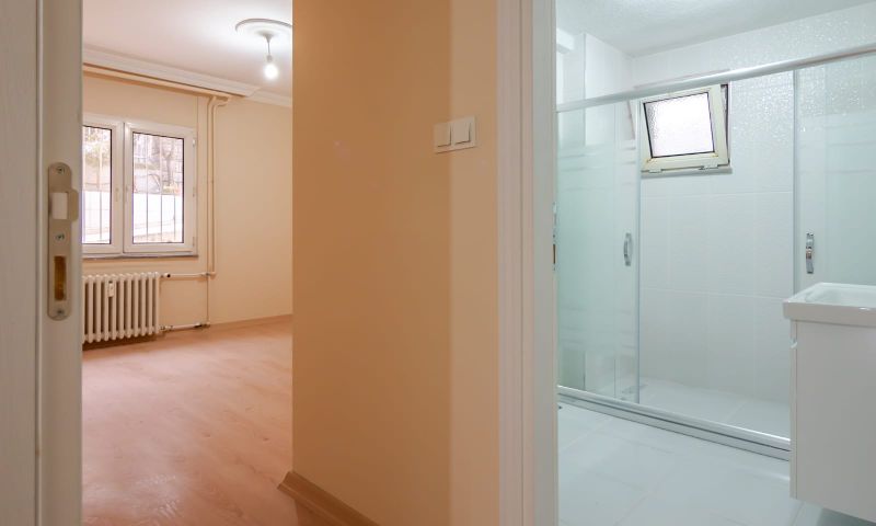 YEŞİLKÖYDE'DE DENIZ VE HAVUZ MANZARALI   KİRALIK  4+1  DAİRE