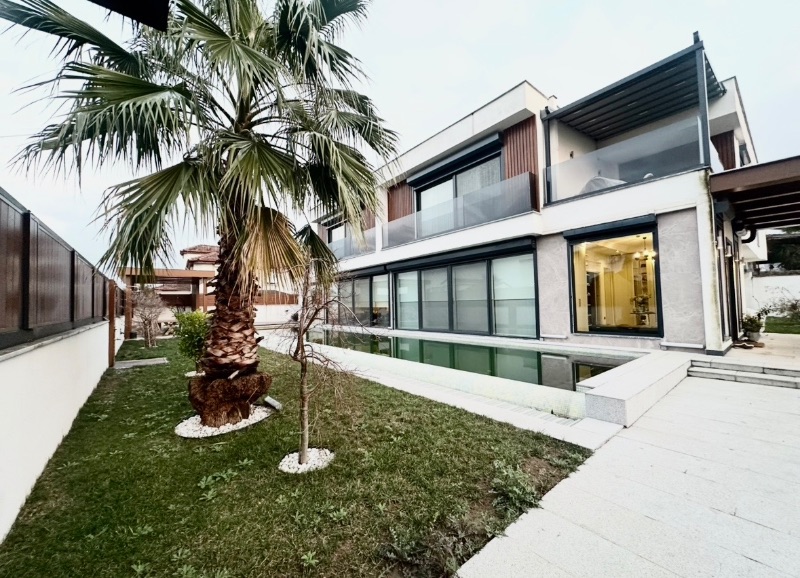 Kocaeli, Başiskele’de Satılık Ultra Lüks Villa